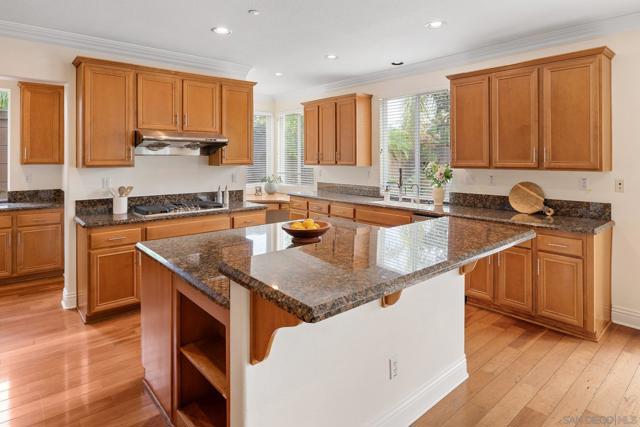 MLS #250042084SD image #16