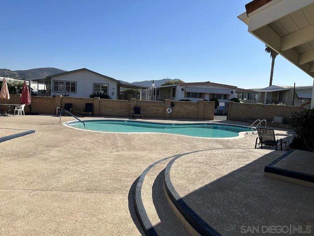 MLS #250042137SD image #17