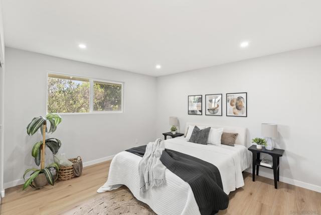 MLS #250042268SD image #12