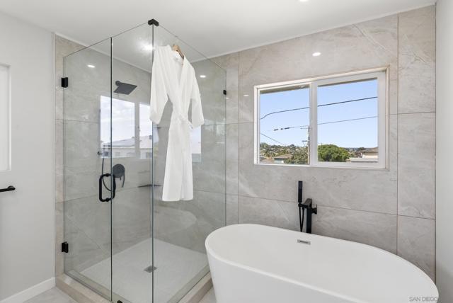 MLS #250042268SD image #9