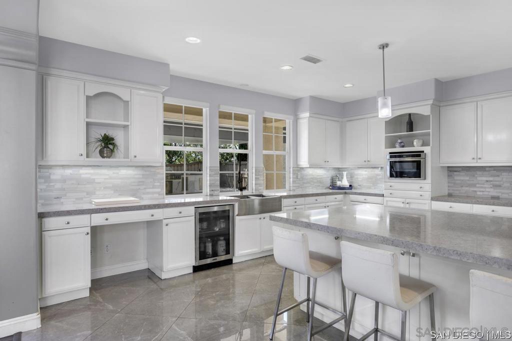 MLS #250042358SD image #12