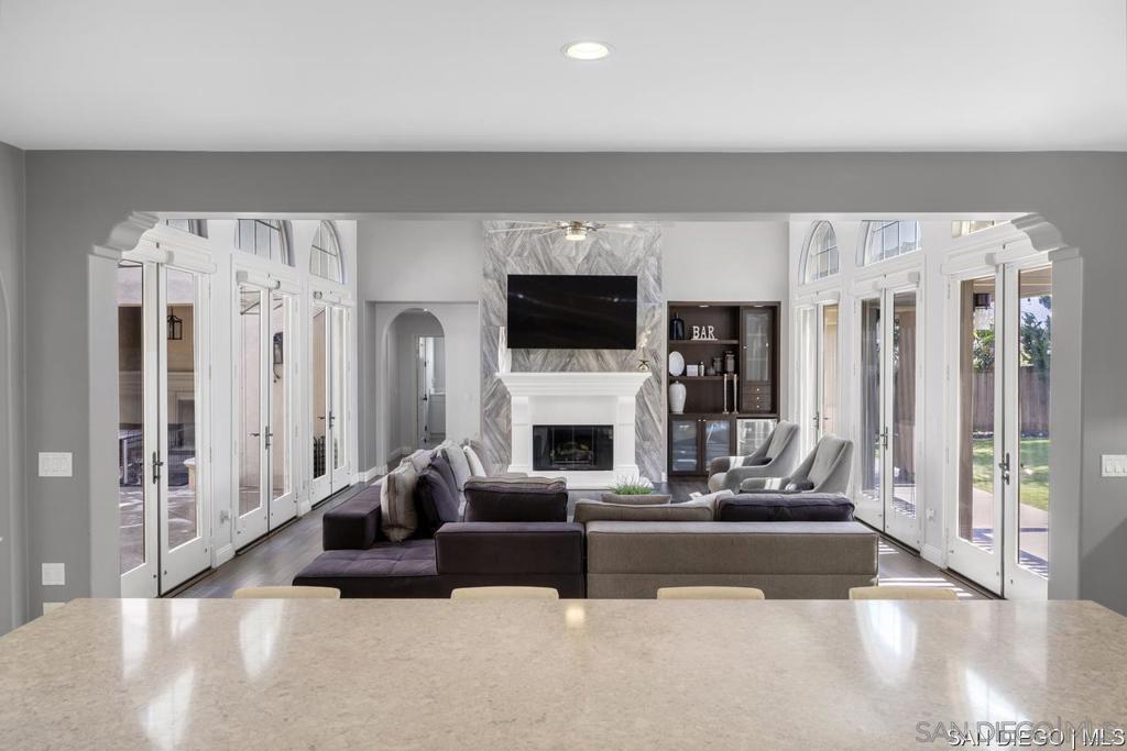 MLS #250042358SD image #14