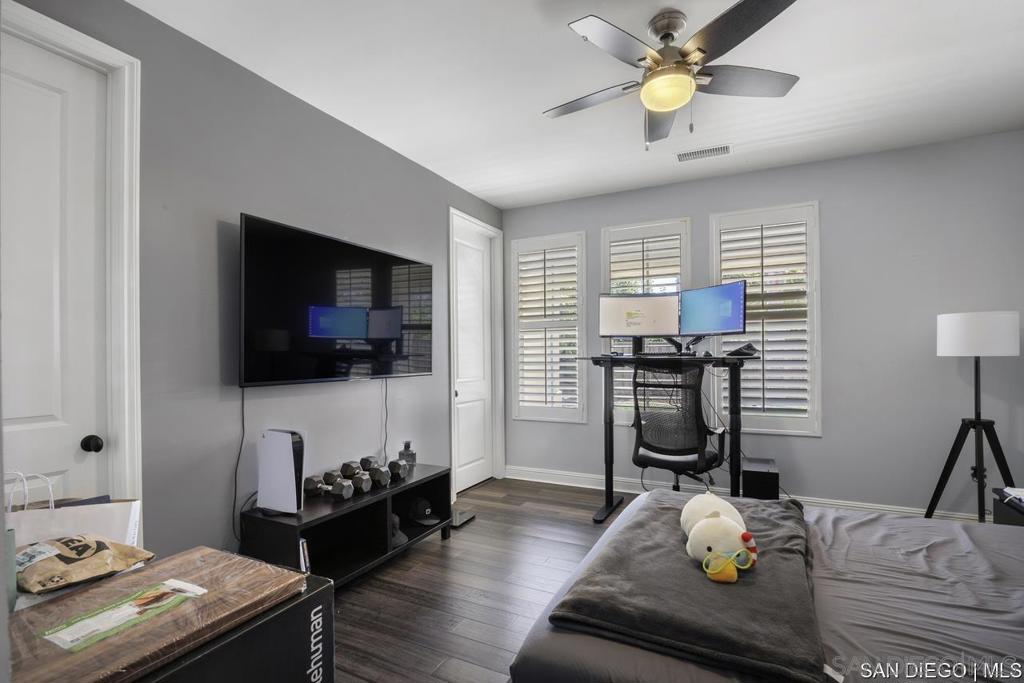 MLS #250042358SD image #21