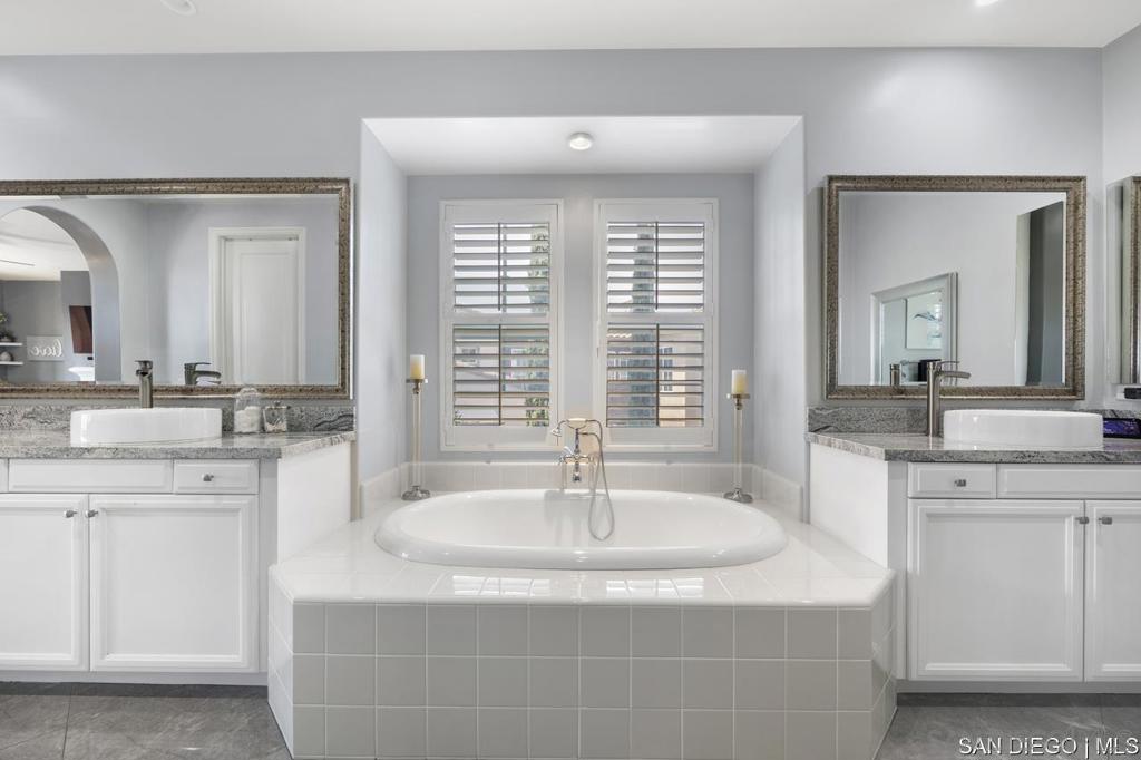 MLS #250042358SD image #28