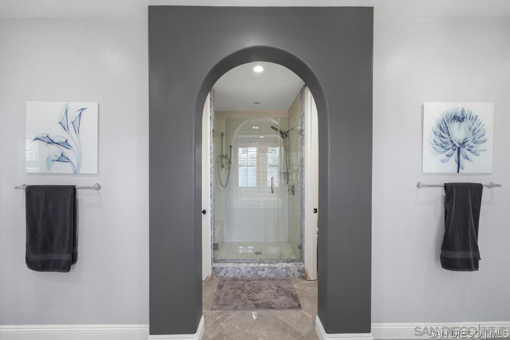 MLS #250042358SD image #30