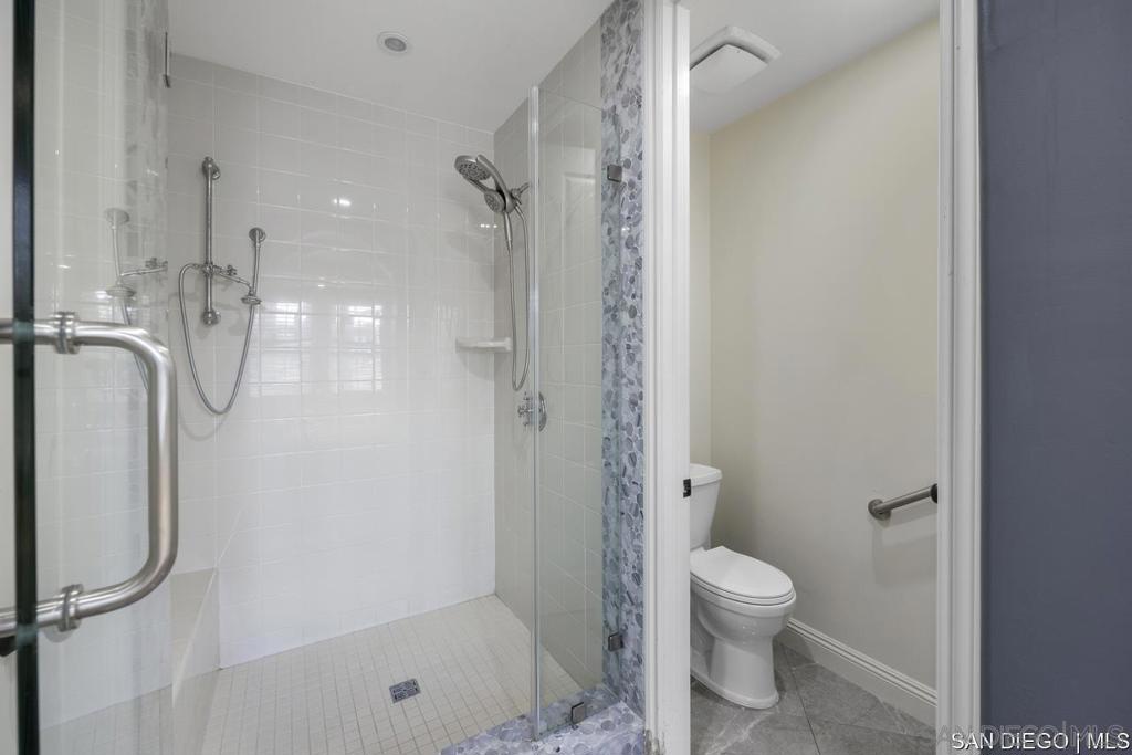 MLS #250042358SD image #31