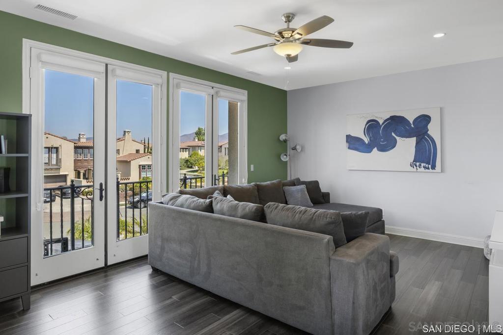 MLS #250042358SD image #35