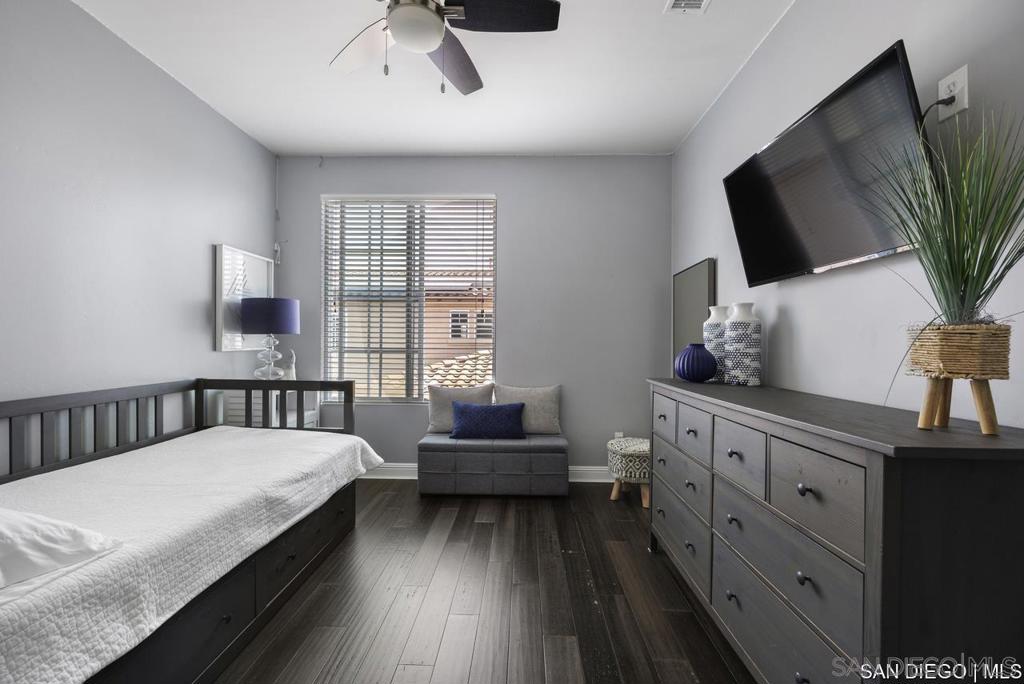 MLS #250042358SD image #37