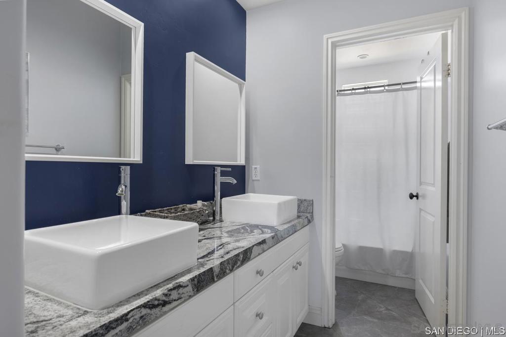 MLS #250042358SD image #39