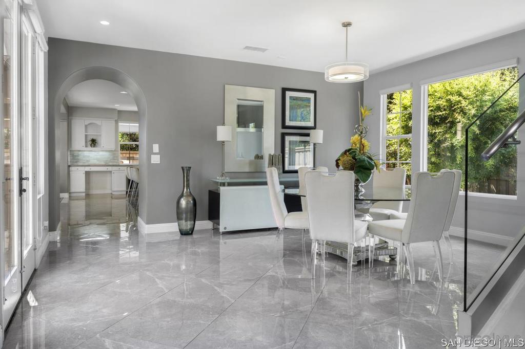 MLS #250042358SD image #9