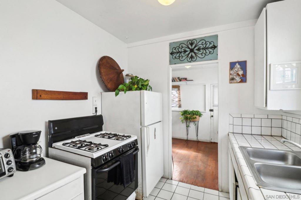 MLS #250042364SD image #16