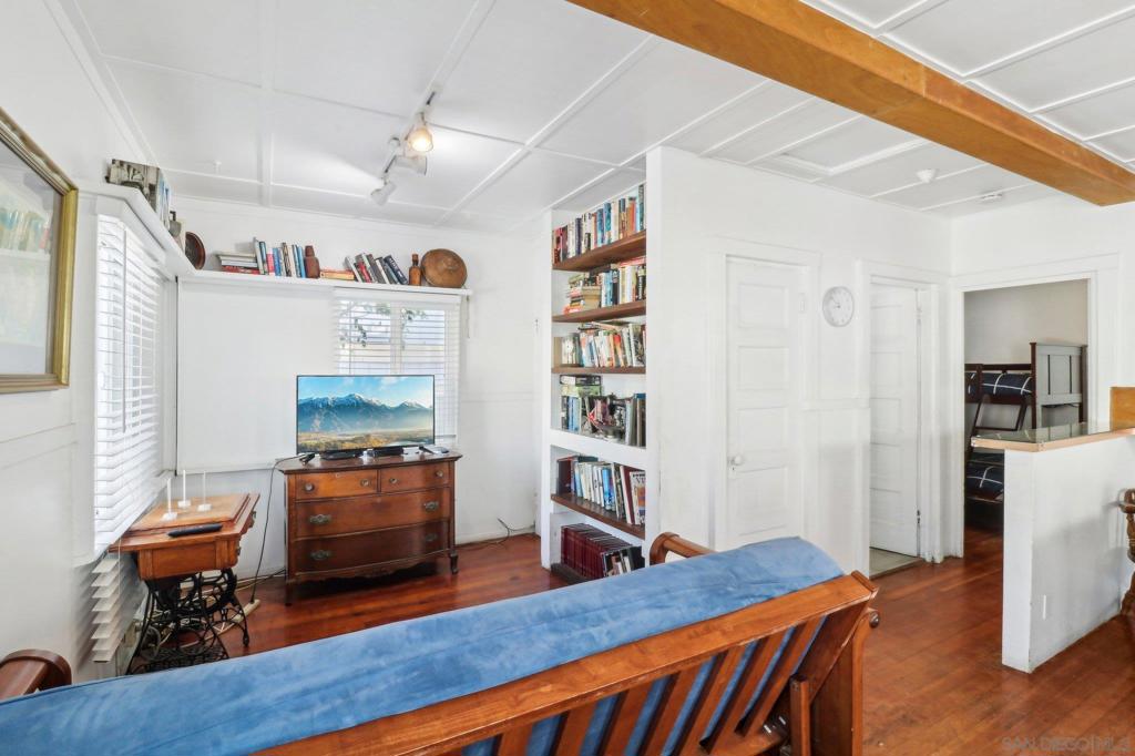 MLS #250042364SD image #17