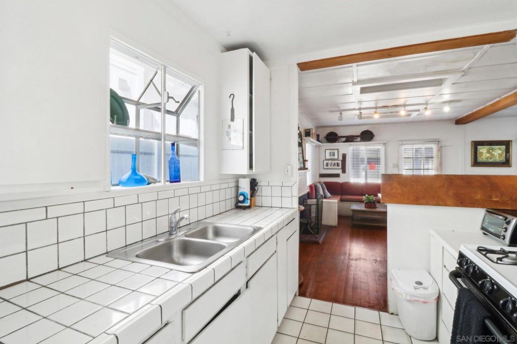 MLS #250042364SD image #21