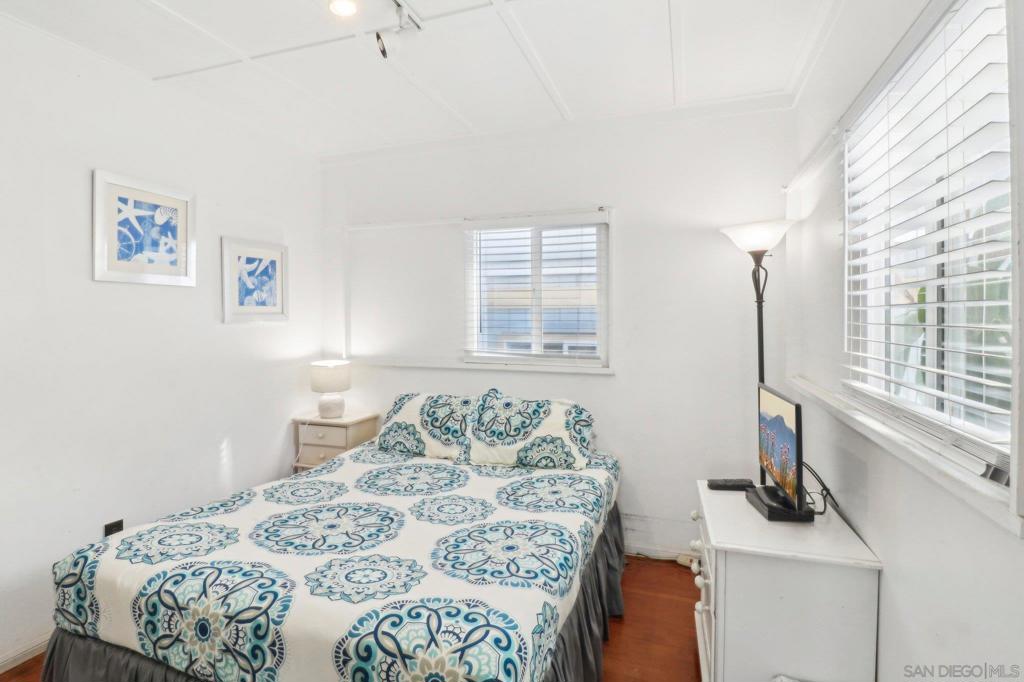 MLS #250042364SD image #25