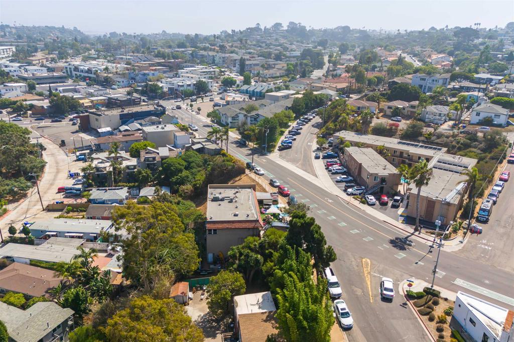 MLS #250042378SD image #14