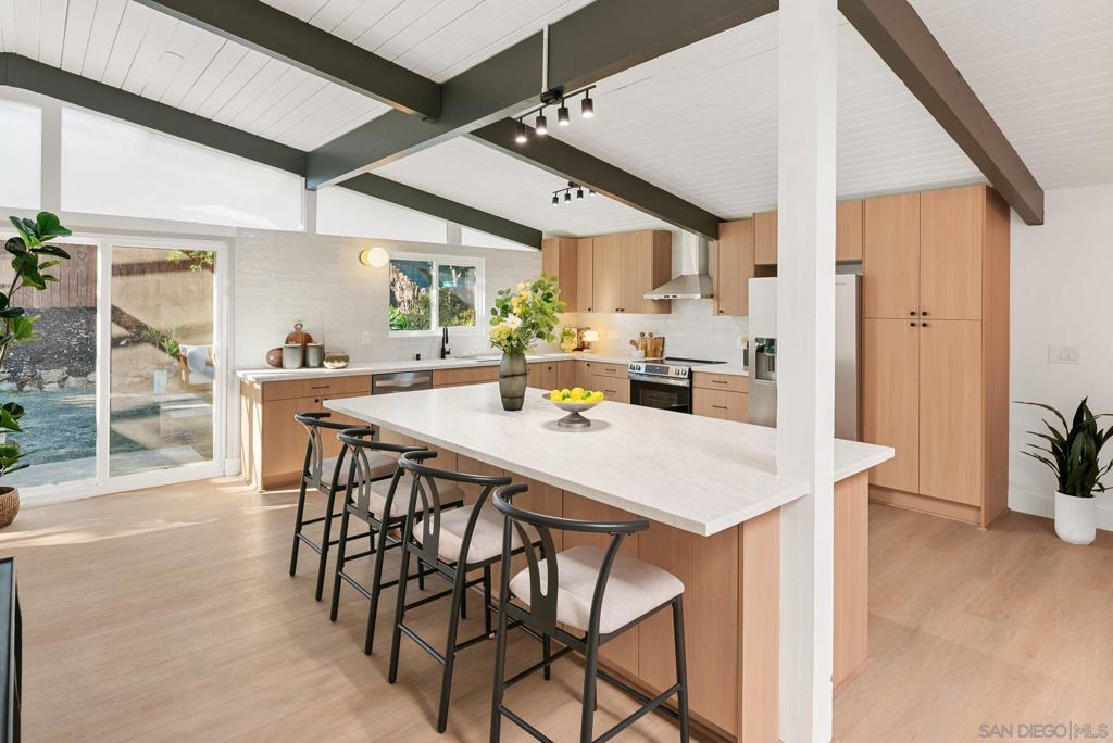 MLS #250042386SD image #16