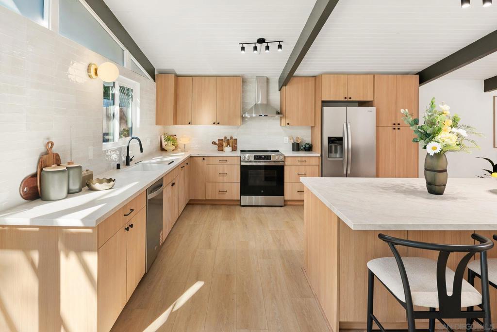 MLS #250042386SD image #18