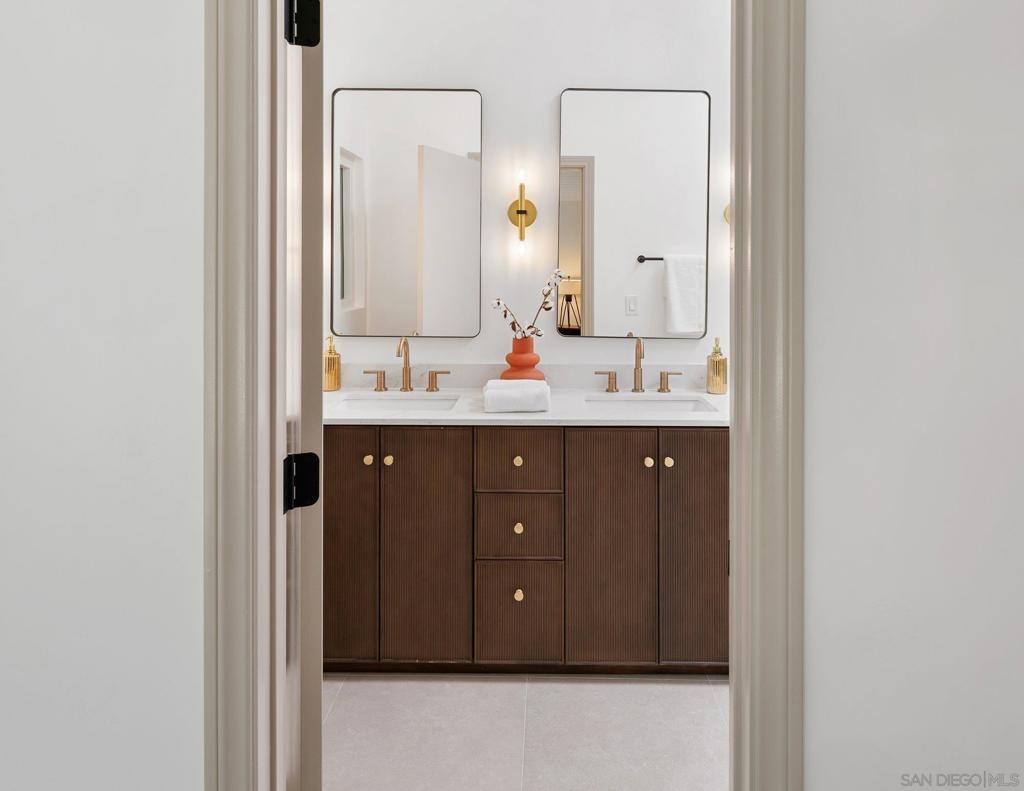 MLS #250042386SD image #30