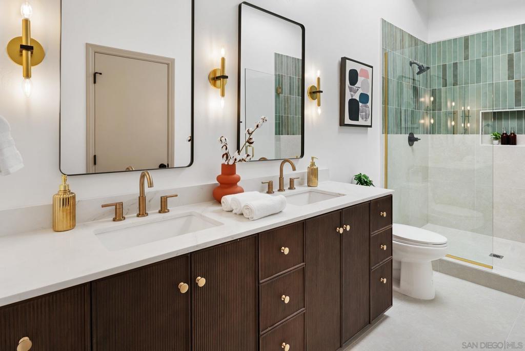 MLS #250042386SD image #31