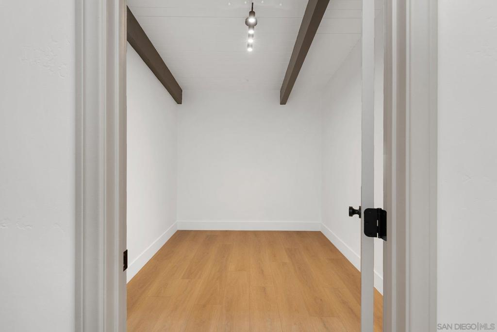 MLS #250042386SD image #34