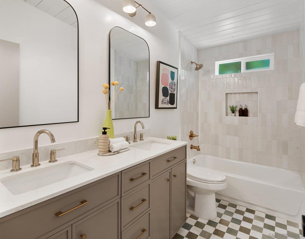 MLS #250042386SD image #41