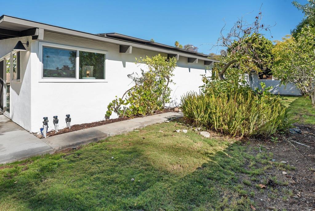 MLS #250042386SD image #50