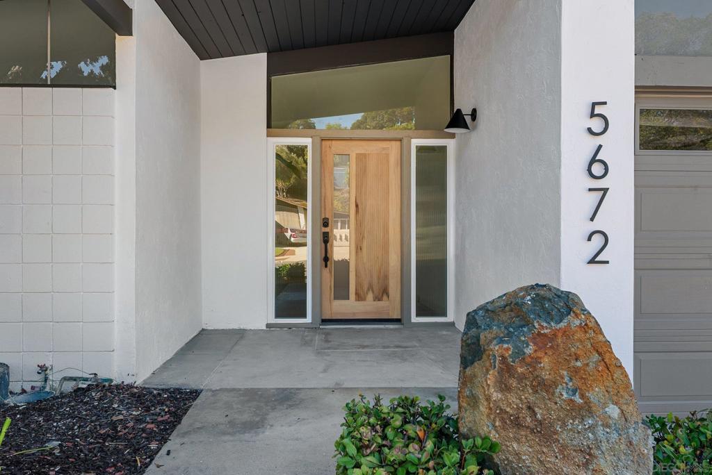 MLS #250042386SD image #6