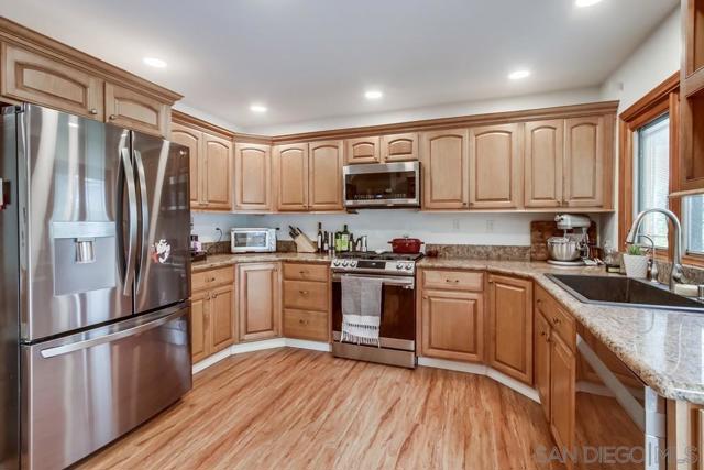 MLS #250042483SD image #11