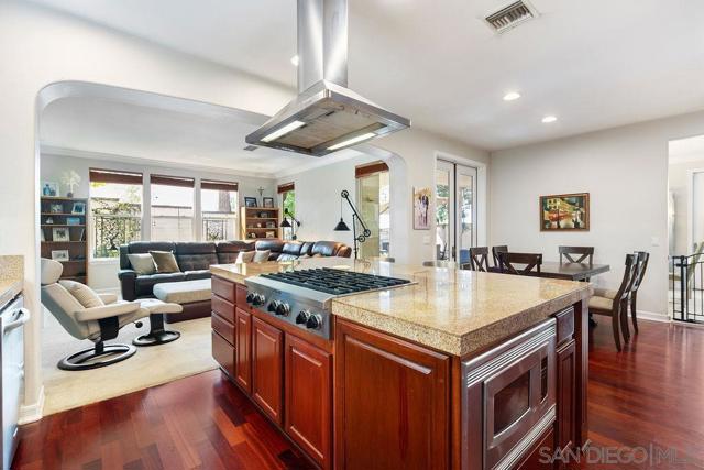 MLS #250042493SD image #9