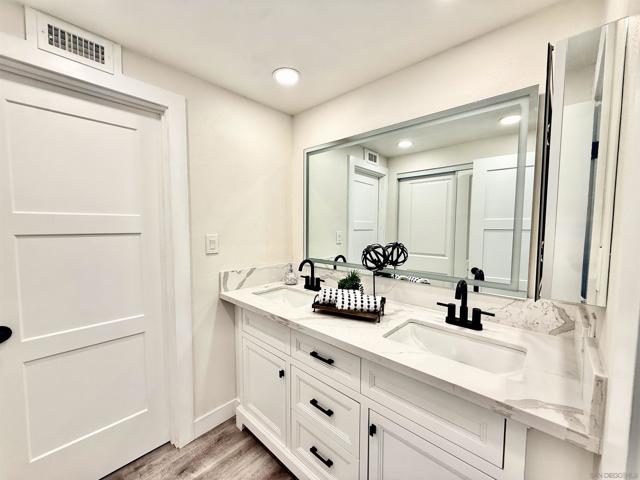 MLS #250042601SD image #15