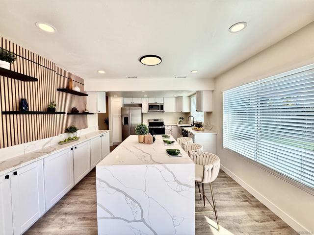 MLS #250042601SD image #4