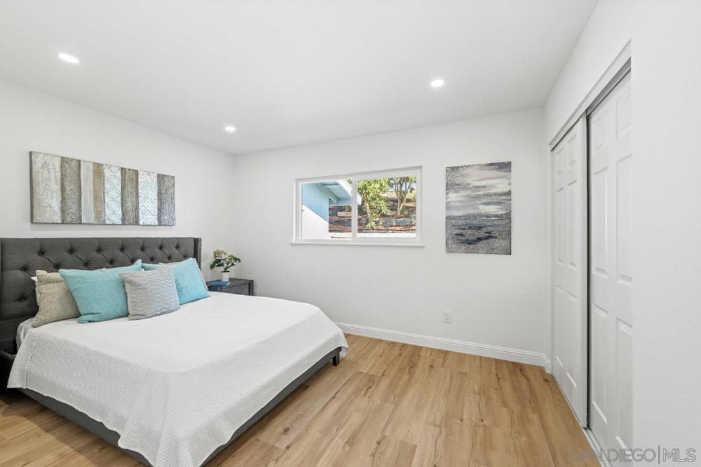 MLS #250042615SD image #16