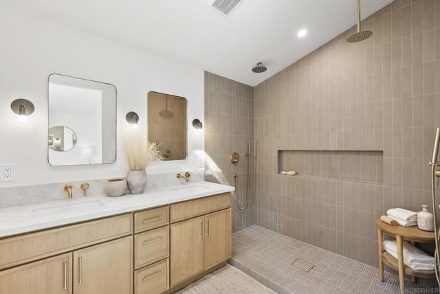 MLS #250042649SD image #17