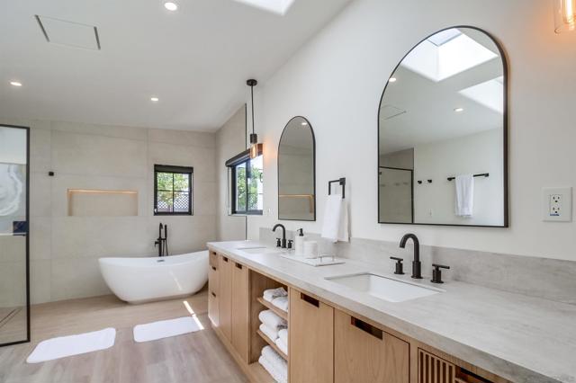 MLS #250042670SD image #16
