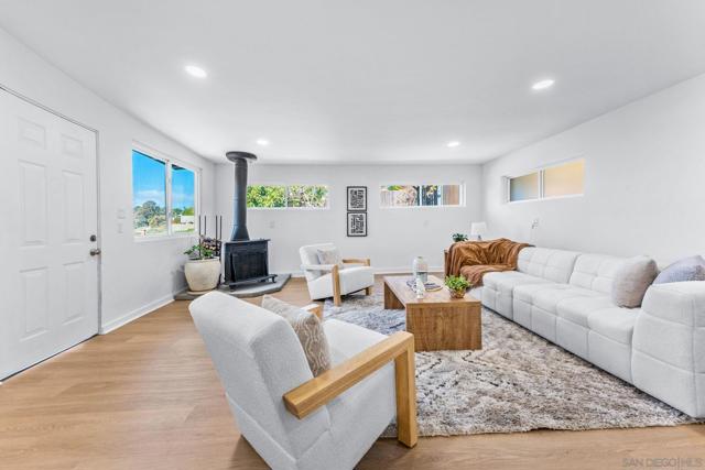 MLS #250042693SD image #19