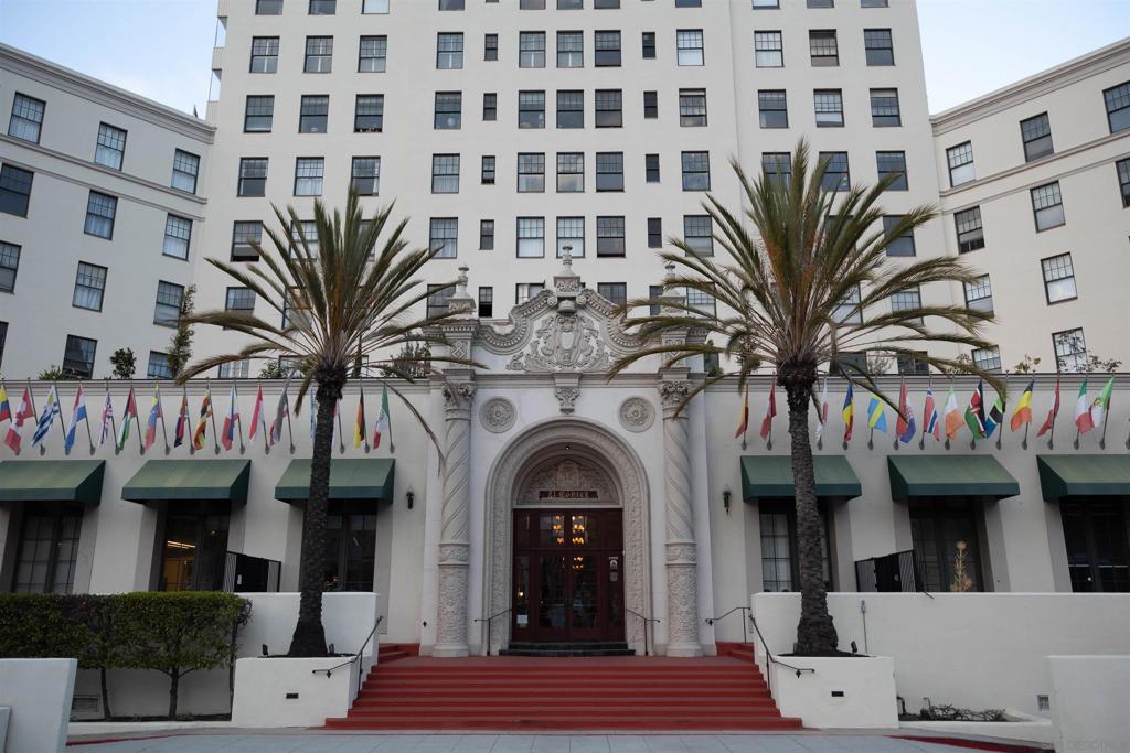 MLS #250042705SD image #1