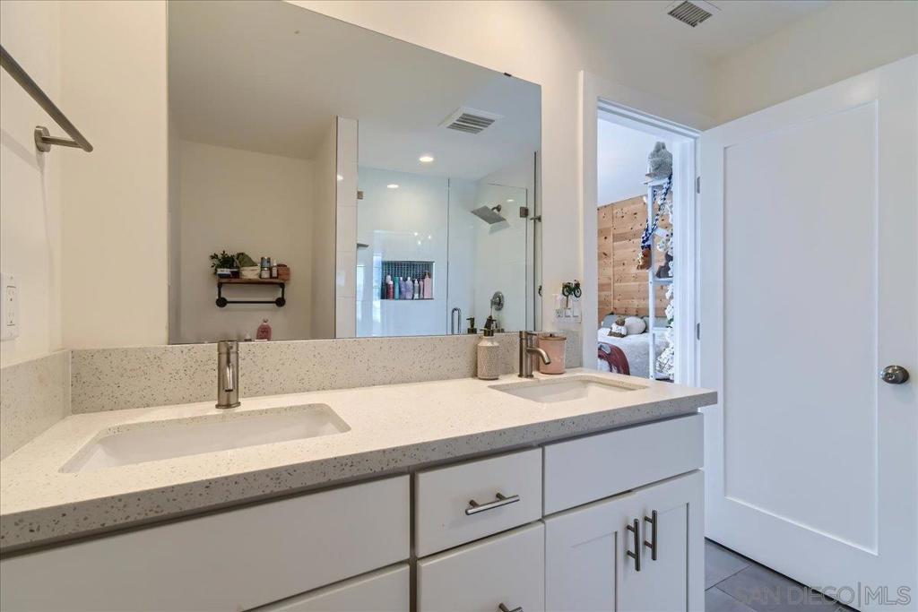 MLS #250042707SD image #30