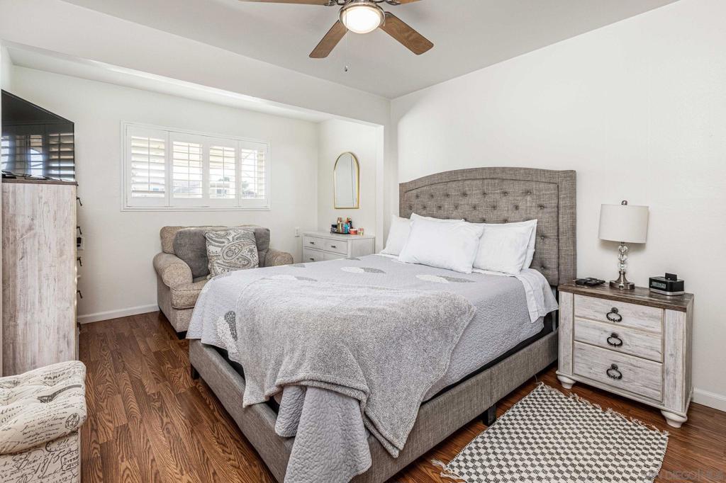 MLS #250042718SD image #11