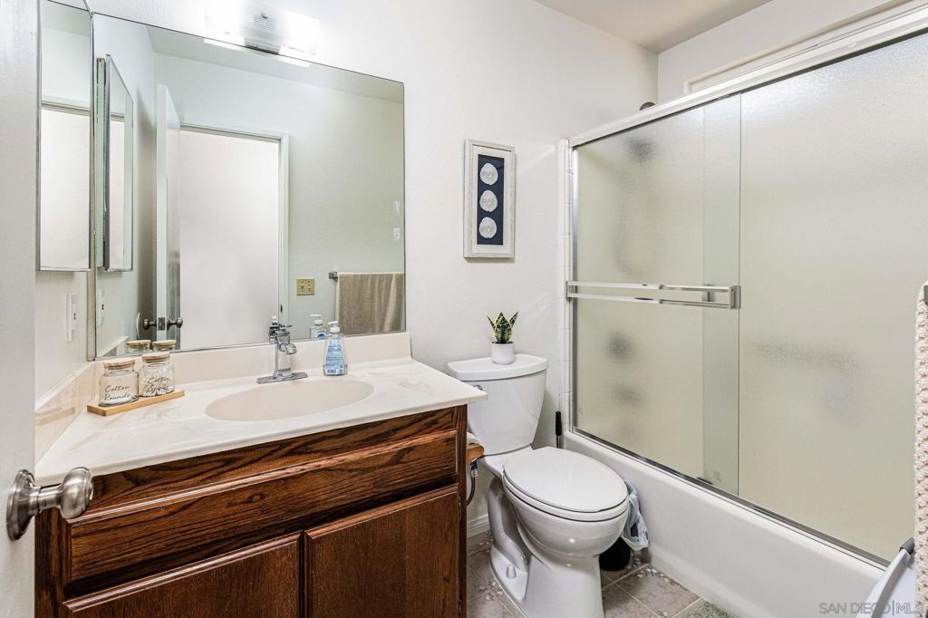 MLS #250042718SD image #15