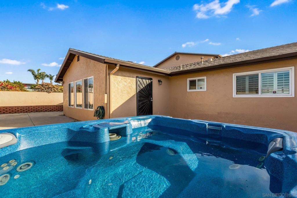 MLS #250042718SD image #19