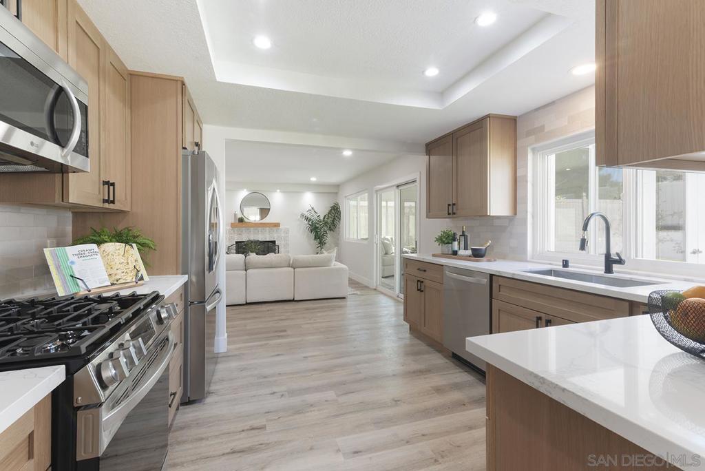 MLS #250042730SD image #14