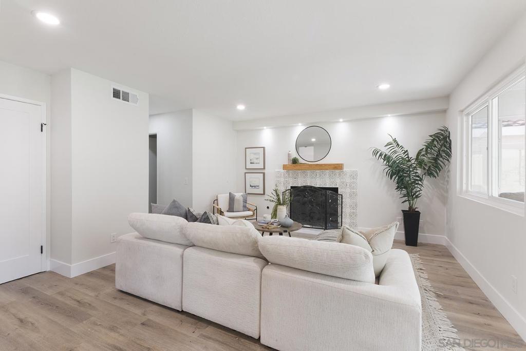 MLS #250042730SD image #18