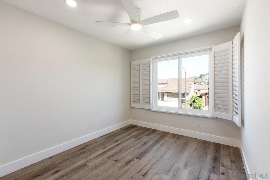 MLS #250042730SD image #33