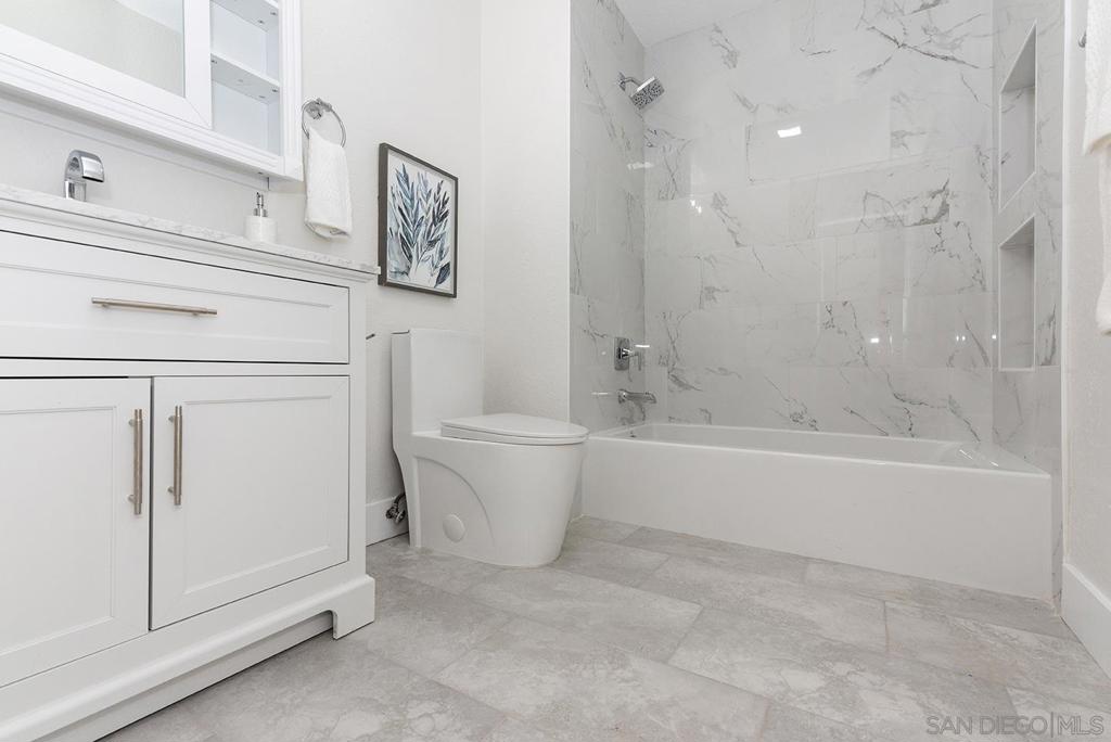 MLS #250042730SD image #37