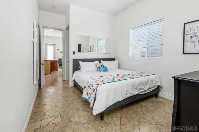 MLS #250042743SD image #10