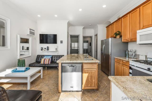 MLS #250042743SD image #8