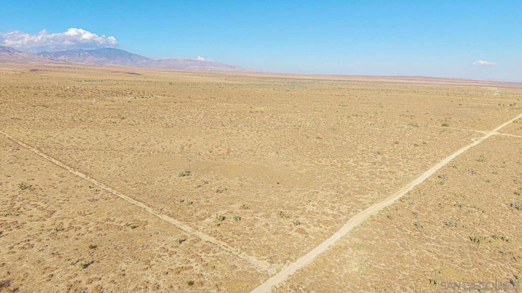 MLS #250042745SD image #15