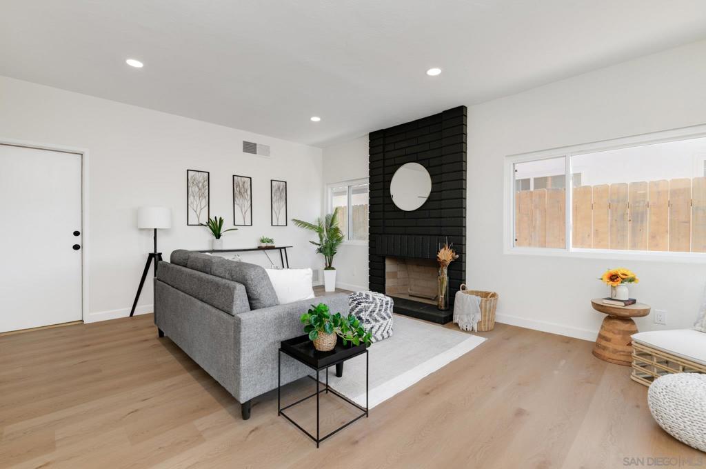 MLS #250042781SD image #10