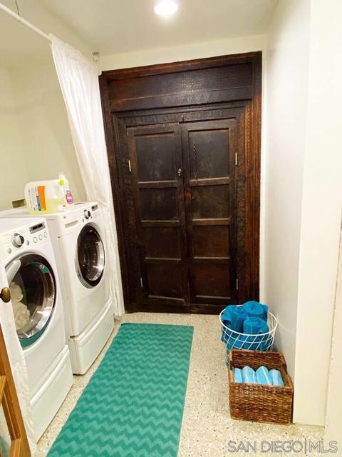 MLS #250043053SD image #19