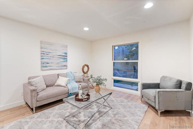 MLS #250043098SD image #31